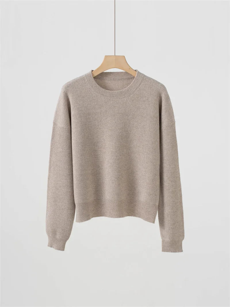 Maglione da donna a coste con scollo rotondo e maniche lunghe