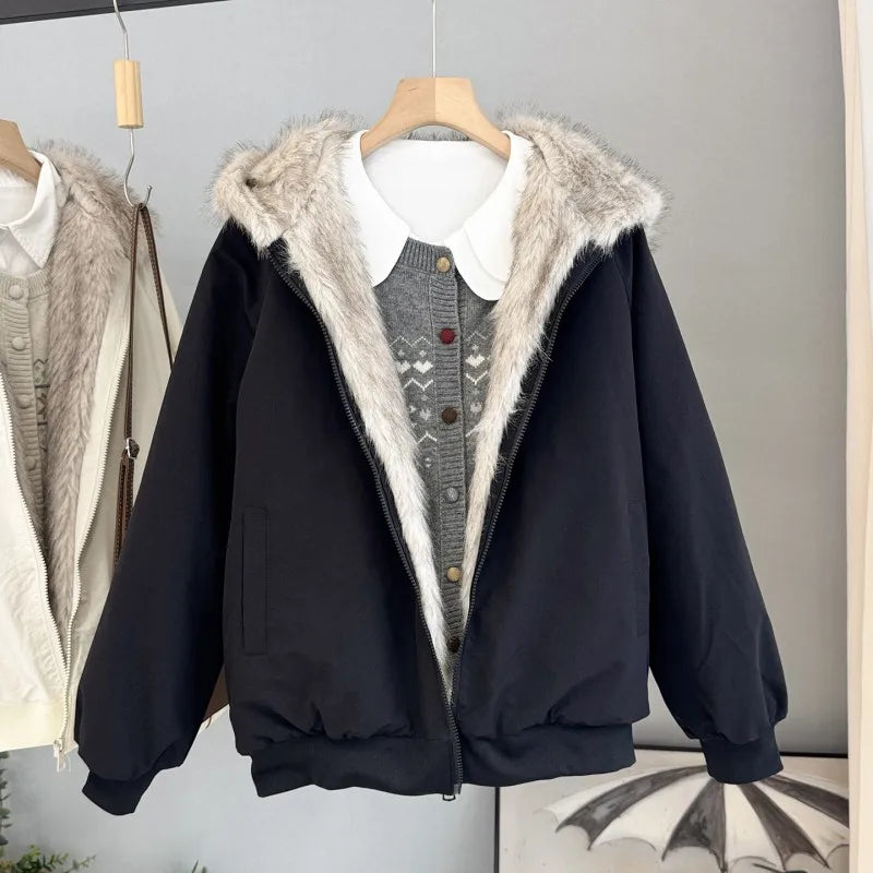 Veste bomber femme avec capuche bordée de fausse fourrure et fermeture éclair