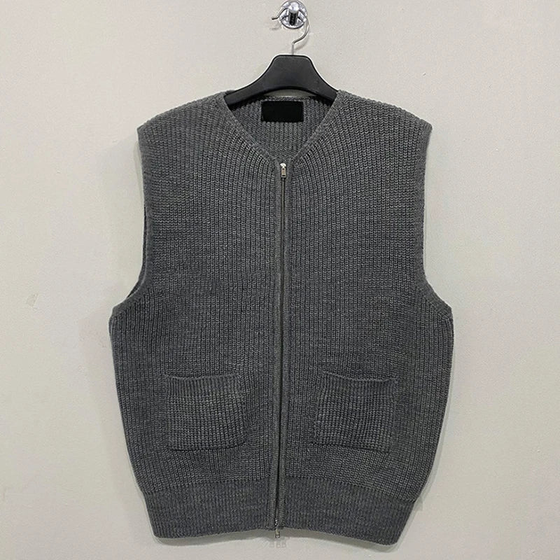 Gilet da uomo lavorato a maglia a coste con cerniera e tasche, grigio