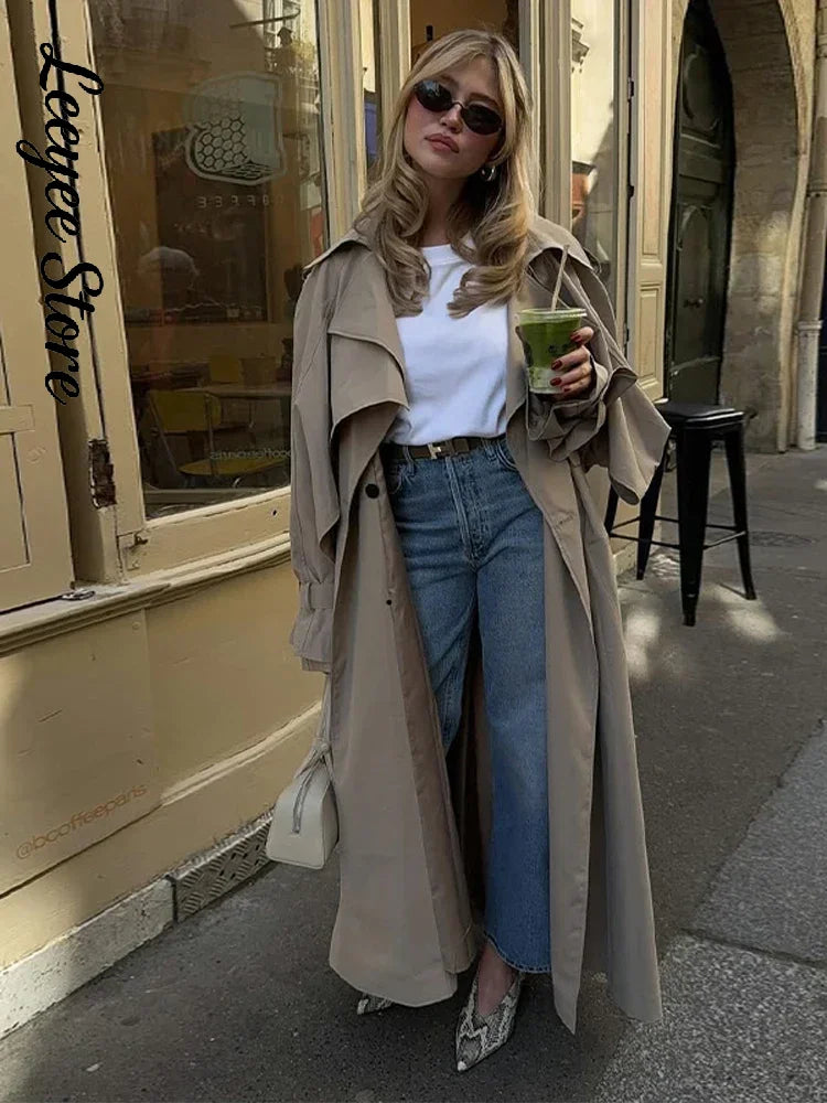 Lässiger mittellanger, taillierter Damen-Trenchcoat mit weitem Schnitt