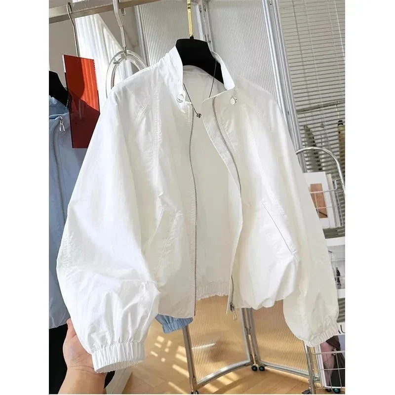 Chaqueta cortavientos ligera para mujer, cuello alto y cierre de cremallera, azul claro o blanca