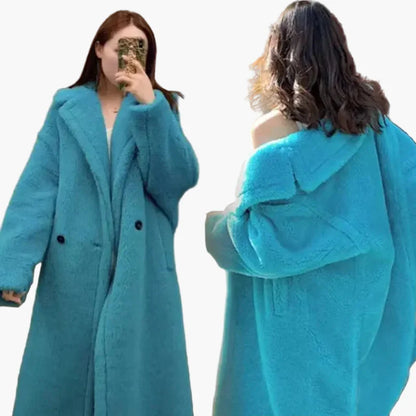 Długi, elegancki płaszcz damski w miejskim stylu – modny oversize na zimę