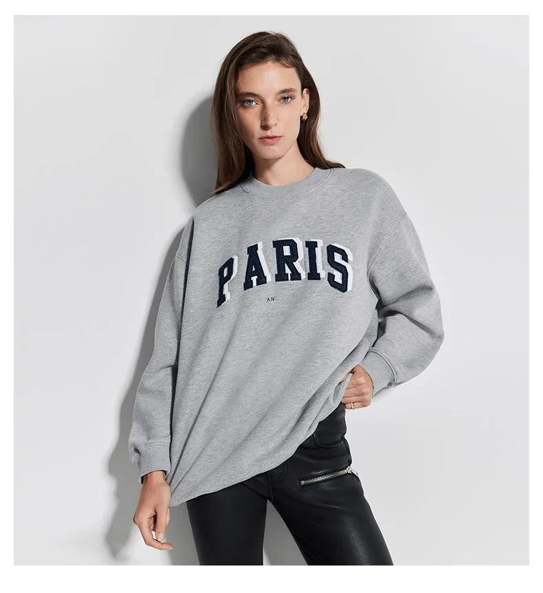 Sweatshirt til kvinder med rund hals og print i grå, bordeaux, sort eller hvid