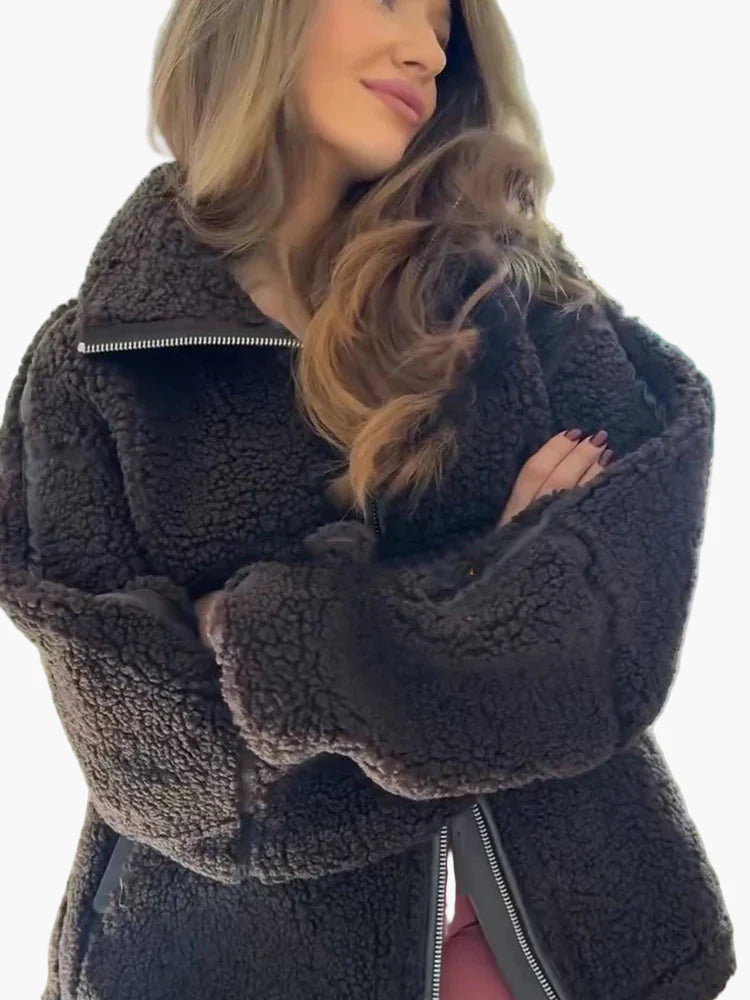 Chaqueta estilo peluche para mujer – Look a la moda y confort óptimo para el invierno