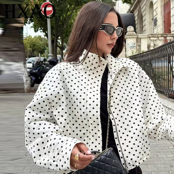 Giacca corta da donna a pois bianchi e neri, con collo alto e cerniera