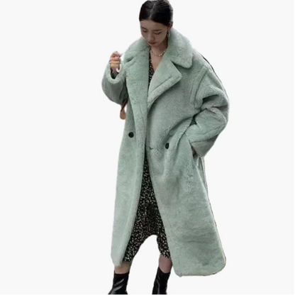 Długi, elegancki płaszcz damski w miejskim stylu – modny oversize na zimę