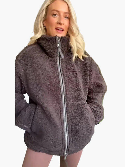Chaqueta estilo peluche para mujer – Look a la moda y confort óptimo para el invierno