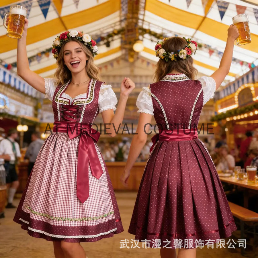 Traditionelles rot-weißes Dirndl mit Punkten und Karomuster, ausgestelltem Rock