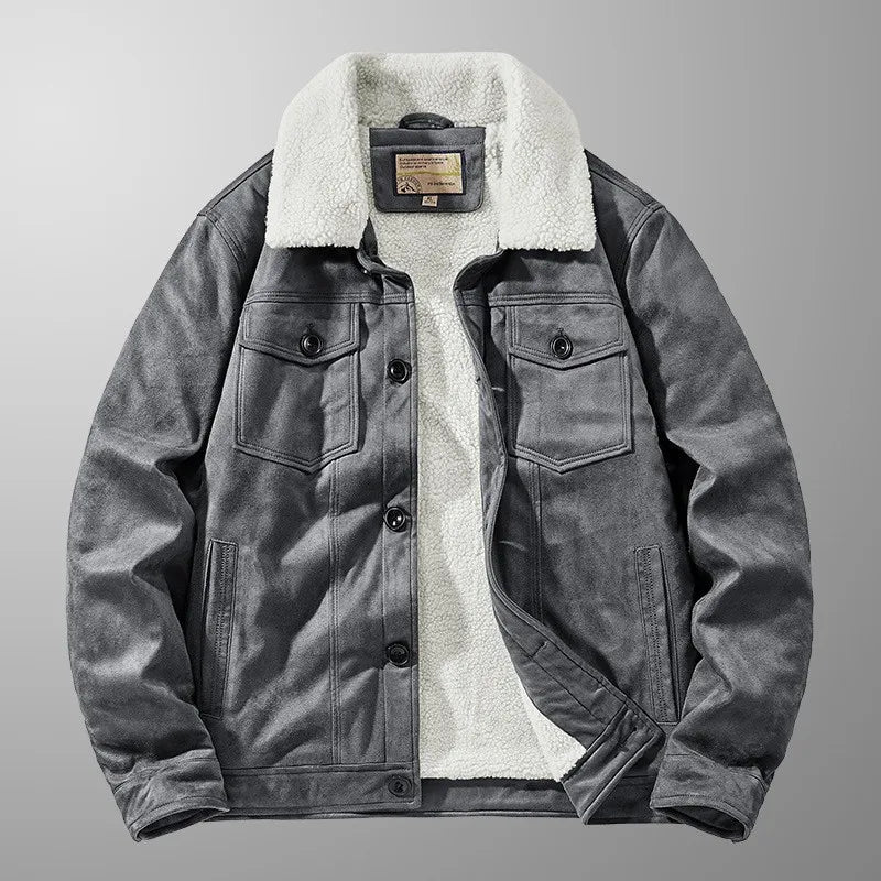 Herrenjacke mit Kunstpelzfutter, Lammfellkragen und Pattentaschen