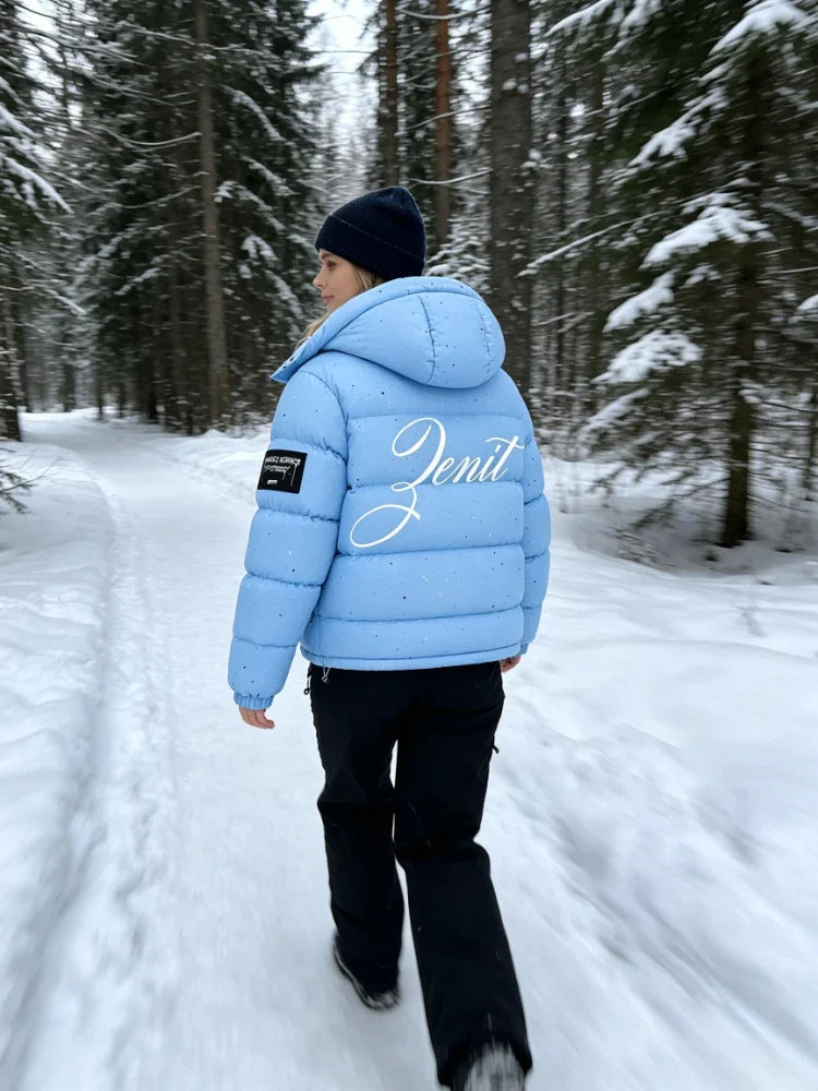 Lyseblå, meleret, quiltet dunjakke med hætte, lynlås og sidelommer