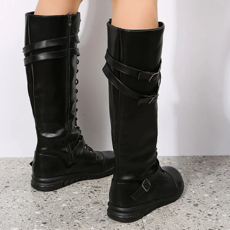 Hellbraune Damenstiefel mit hohem Schaft, Schnürung und Schnallen