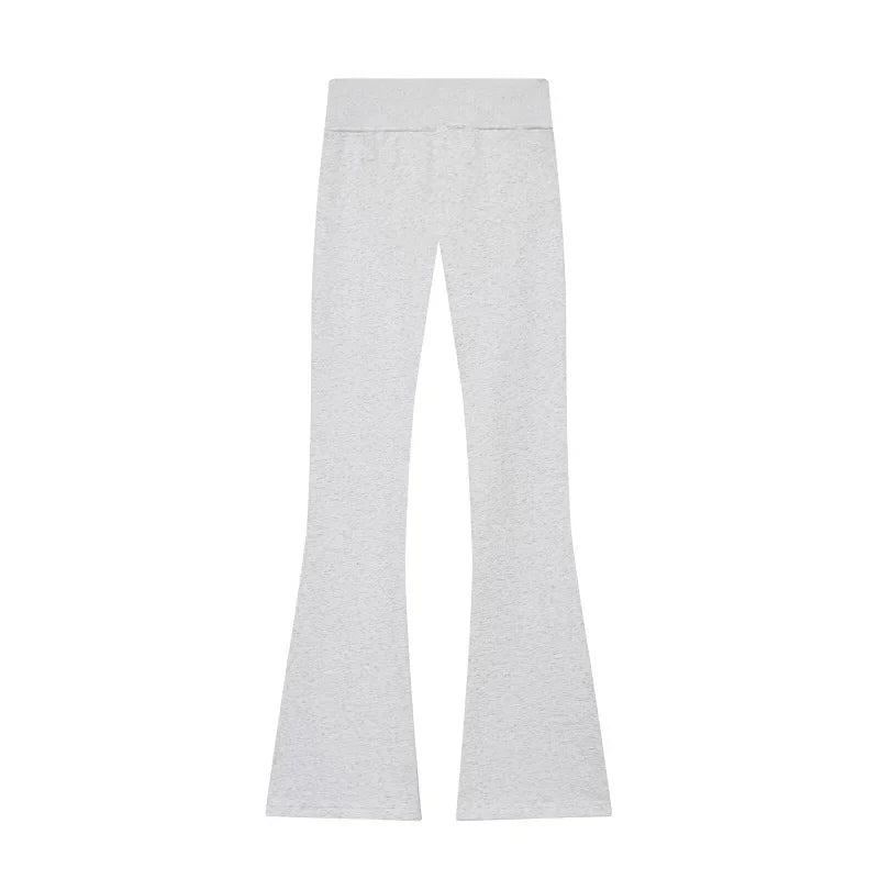 Casual sportieve damesoutfit - kort jack met rits en broek met uitlopende pijpen en hoge taille