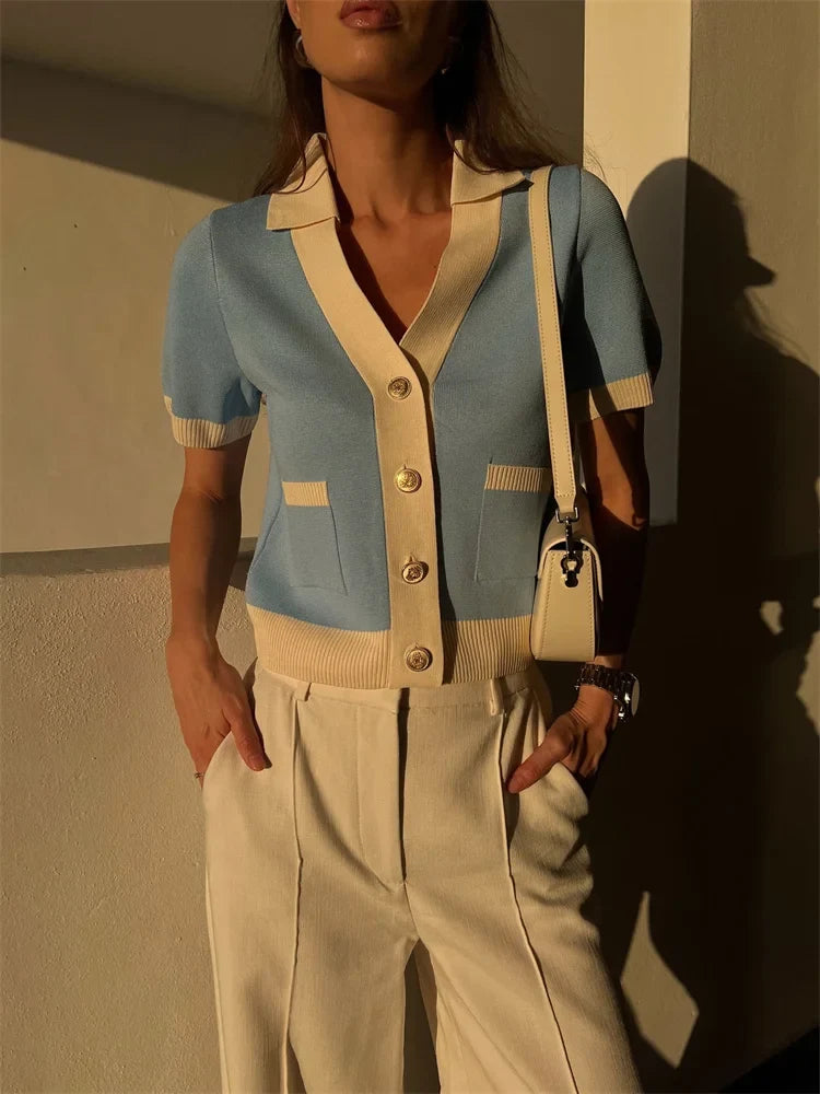 Cardigan corto da donna lavorato a maglia, azzurro cielo, maniche corte, colletto color crema