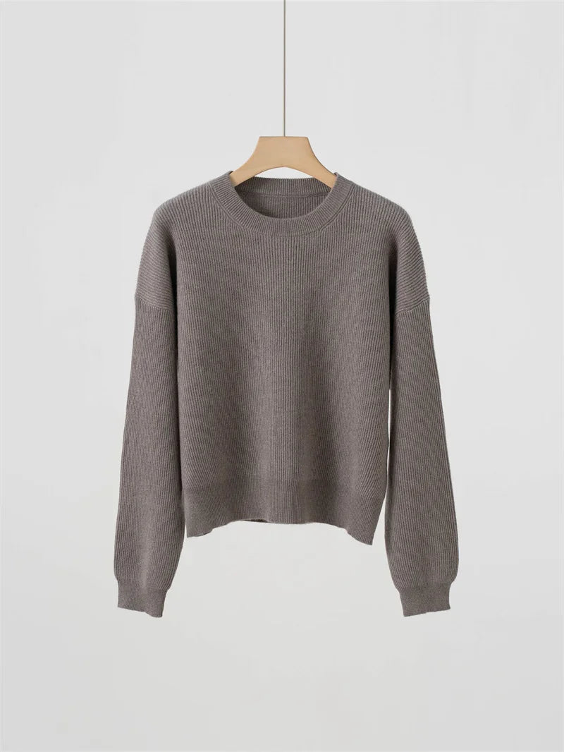 Maglione da donna a coste con scollo rotondo e maniche lunghe