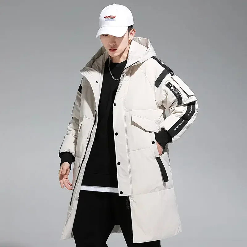 Plumífero largo acolchado negro con capucha para hombre