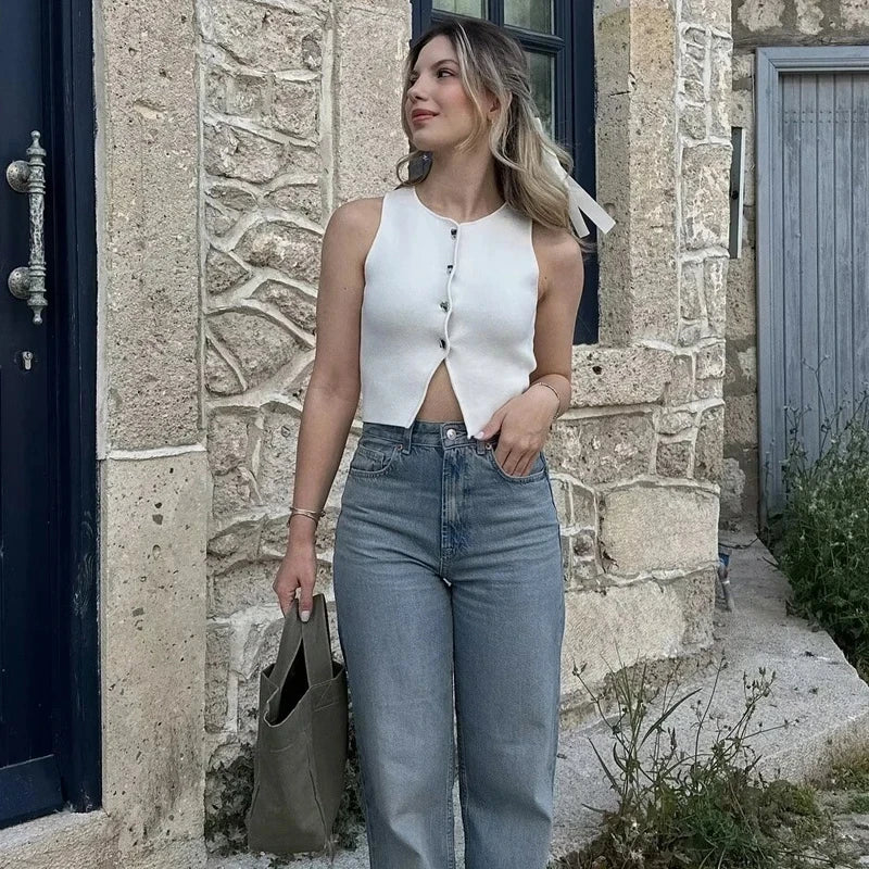 Gilet court sans manches côtelé à boutons pour femme