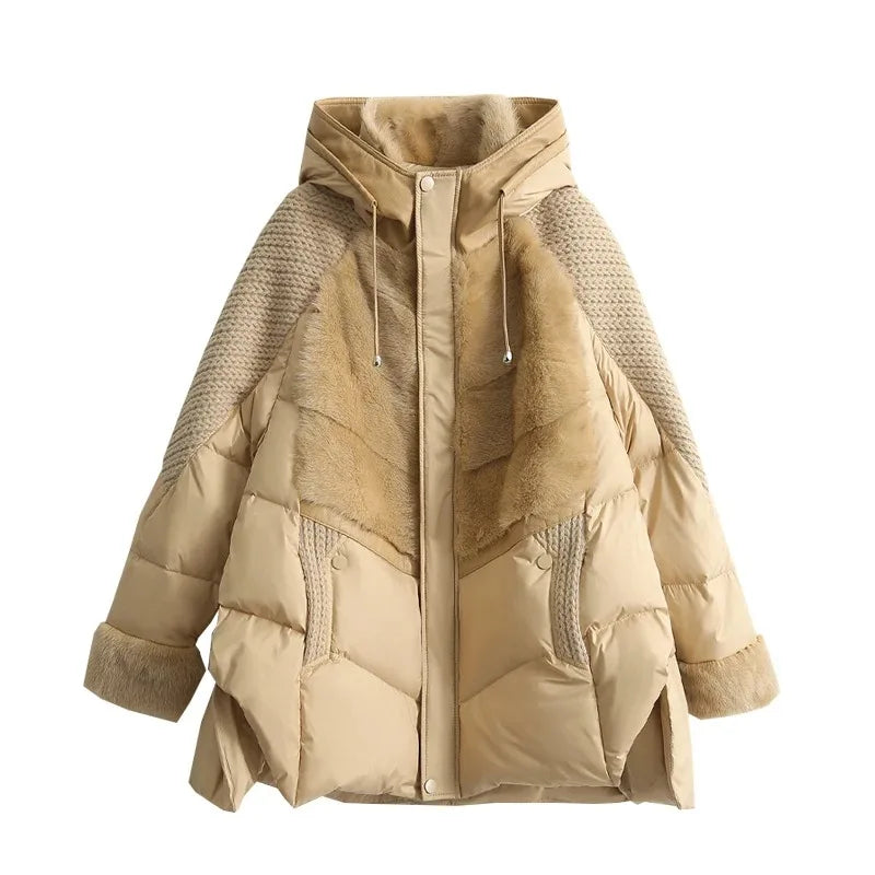 Doudoune matelassée Femme avec capuche et détails en maille et fausse fourrure beige