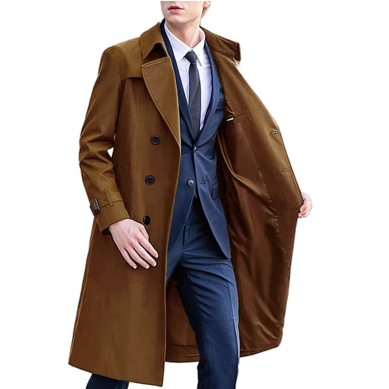 Lang trenchcoat for menn med dobbel knapperekke, klassisk snitt, belte og ermer