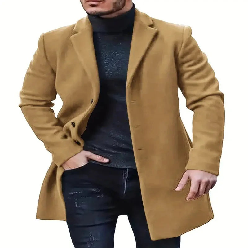 Cappotto lungo da uomo tinta unita con colletto a revers dentellati e monopetto per l'inverno