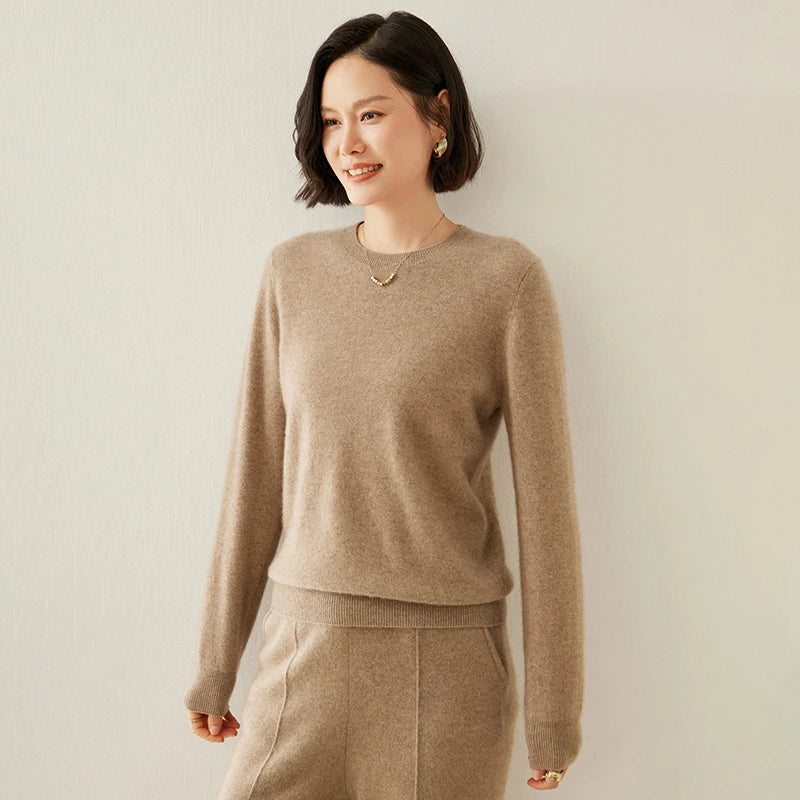 Maglione da donna in maglia morbida a girocollo e maniche lunghe