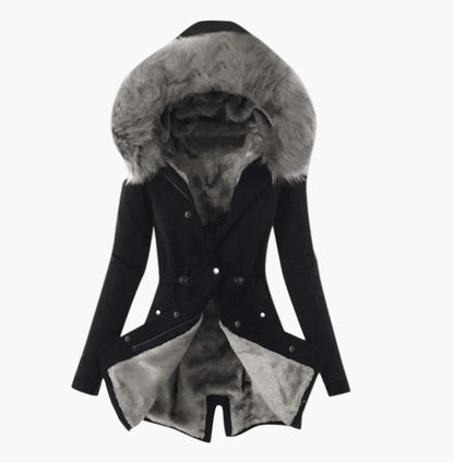 Cappotto invernale donna elegante con cappuccio ampio foderato stile urbano caldo