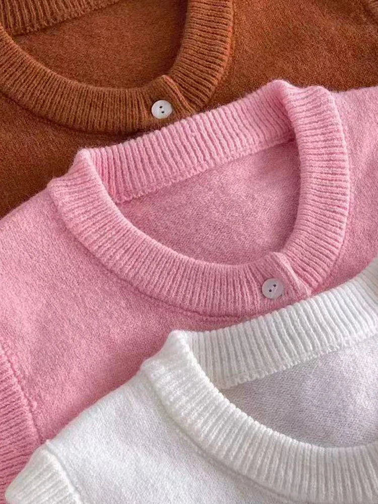 Soft women's crew-neck buttoned cardigan - Several colors available