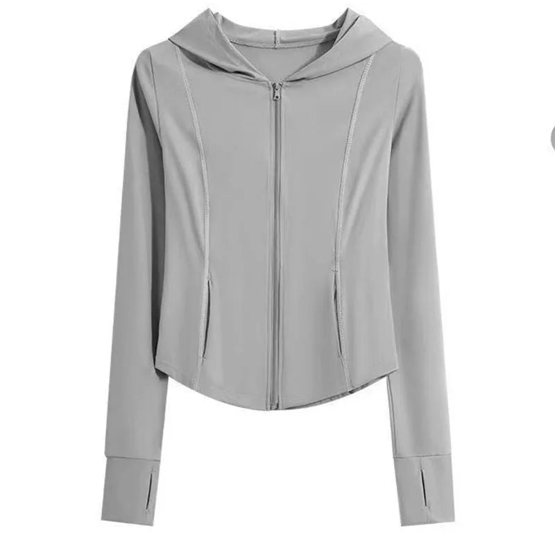 Taillierte Damenjacke mit Kapuze, Reißverschluss und Daumenlöchern, blassrosa