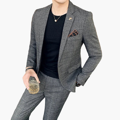 Costume homme élégant à carreaux style business pour réunions et événements formels