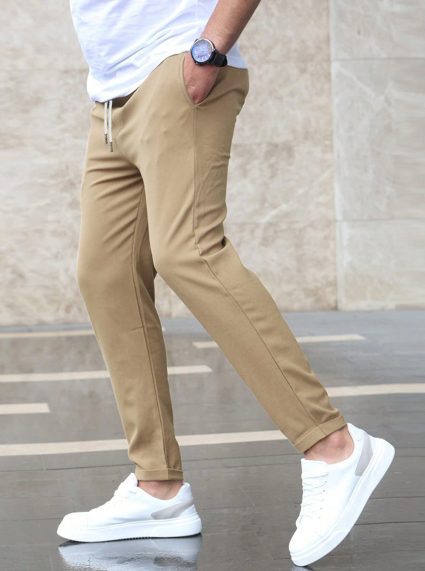 Pantalon jogger homme style urbain décontracté, coupe moderne, idéal pour le quotidien et les loisirs