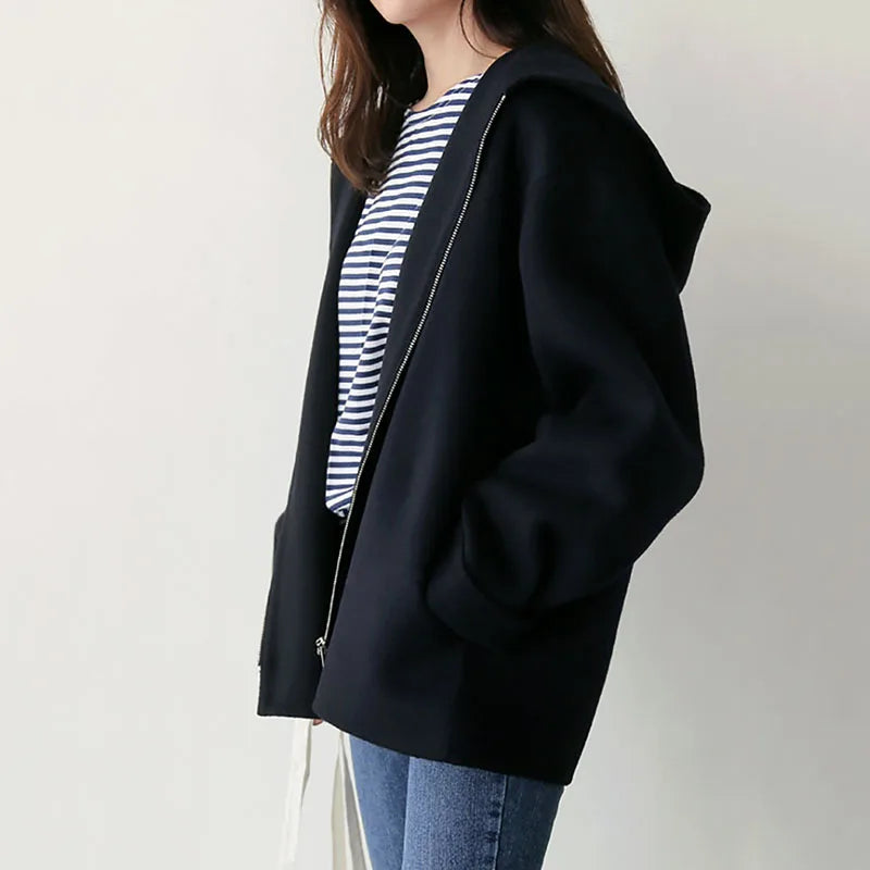 Chaqueta corta informal con capucha para mujer en beige claro
