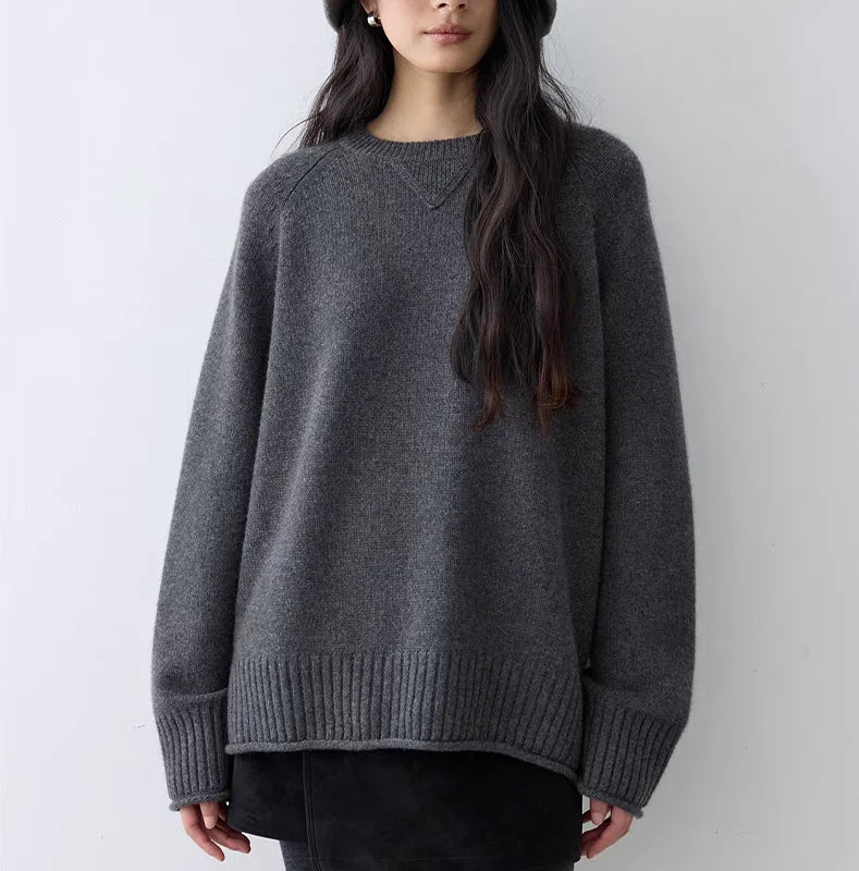Oversize-Pullover aus feinem Strick mit Rundhalsausschnitt in Dunkelgrau