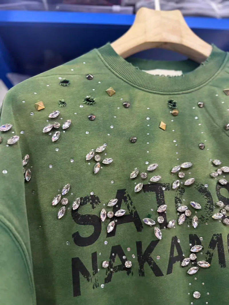 Ombré sweatshirt för dam med text och utsmyckade detaljer