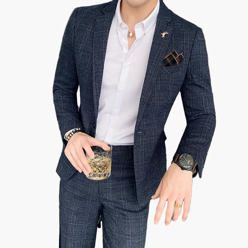 Costume homme élégant à carreaux style business pour réunions et événements formels