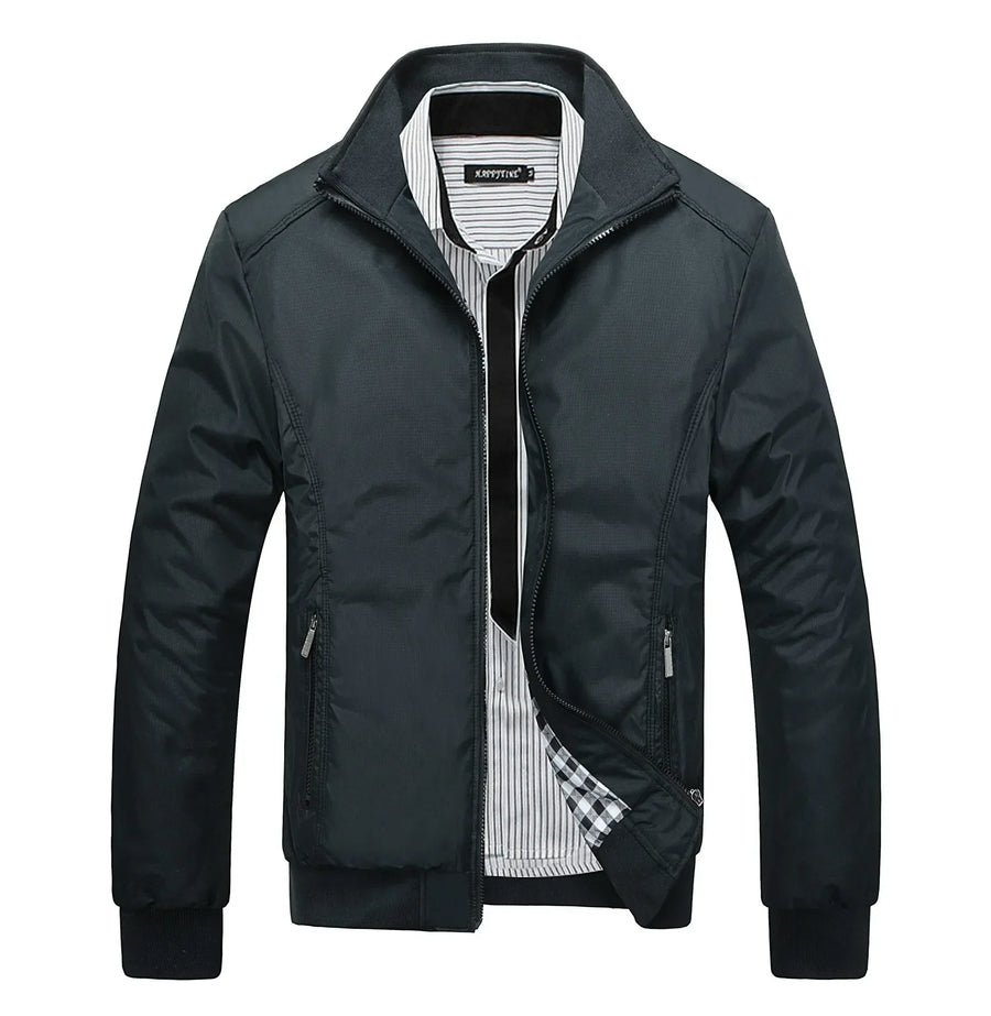 Einfarbige Herrenjacke mit Reißverschluss, Stehkragen und Seitentaschen