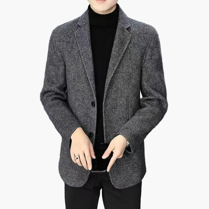 Elegant herrblazer i avslappnad stil för affärer och utekvällar