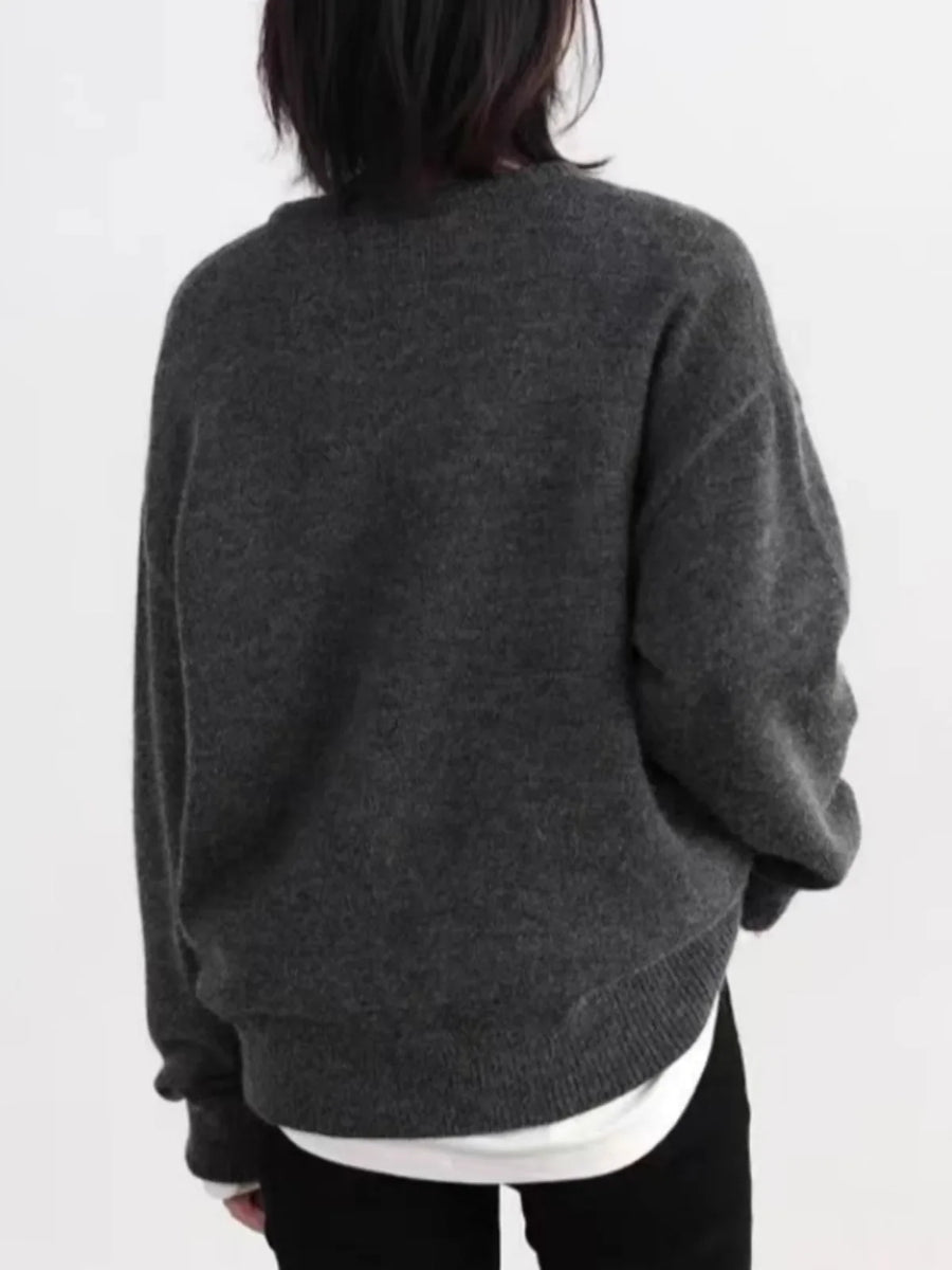 Pullover da donna grigio scuro con collo rotondo e vestibilità ampia