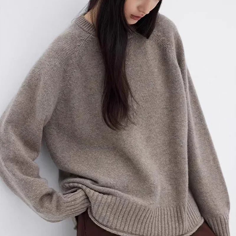 Oversize-Pullover aus feinem Strick mit Rundhalsausschnitt in Dunkelgrau