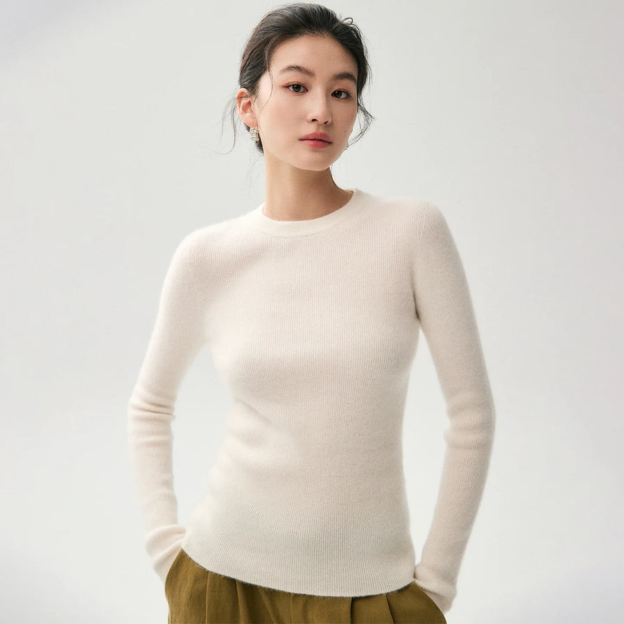 Pull fin côtelé femme à manches longues et col rond gris