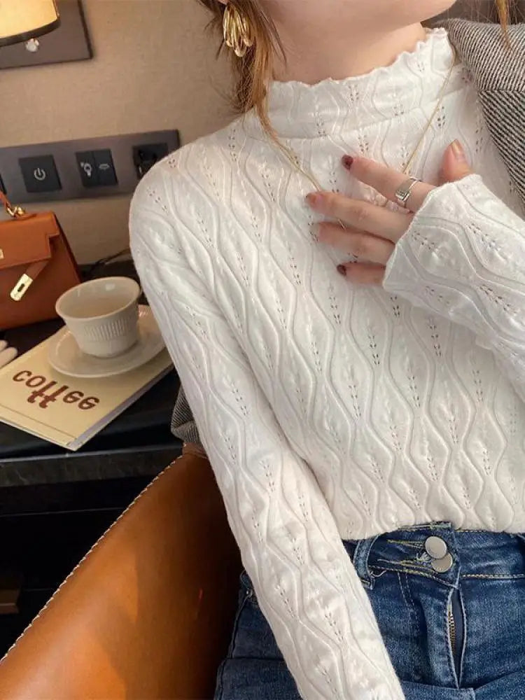 Graues geripptes Langarmshirt mit Stehkragen und Lochmuster