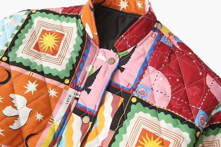 Quiltad patchworkjacka i bohemisk stil för kvinnor – urban och originell mode