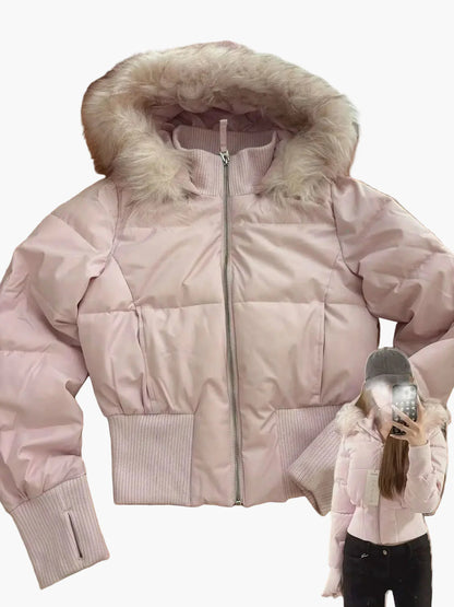 Damen-Daunenjacke im urbanen Stil mit Kapuze, tailliertem Schnitt und Kunstfellkragen für Herbst und Winter