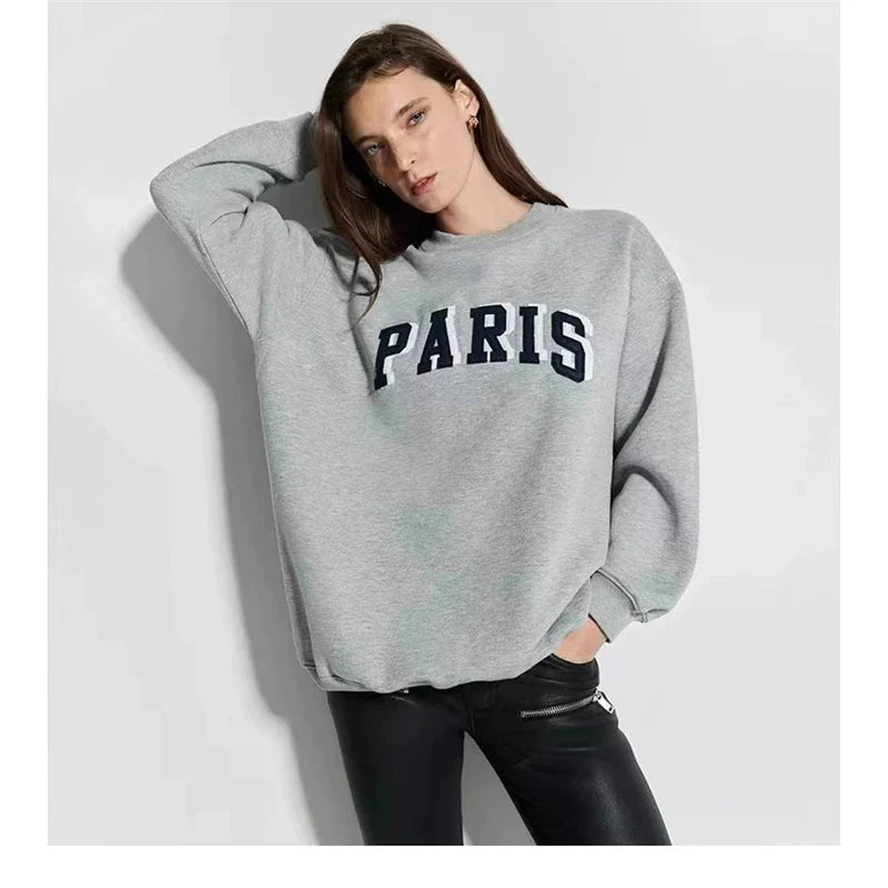 Sweatshirt til kvinder med rund hals og print i grå, bordeaux, sort eller hvid