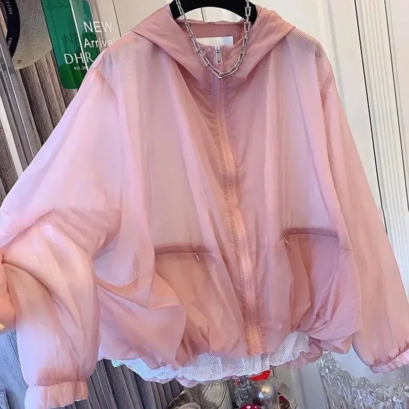 Lätt enfärgad damjacka med huva, vindtät och transparent dragkedja