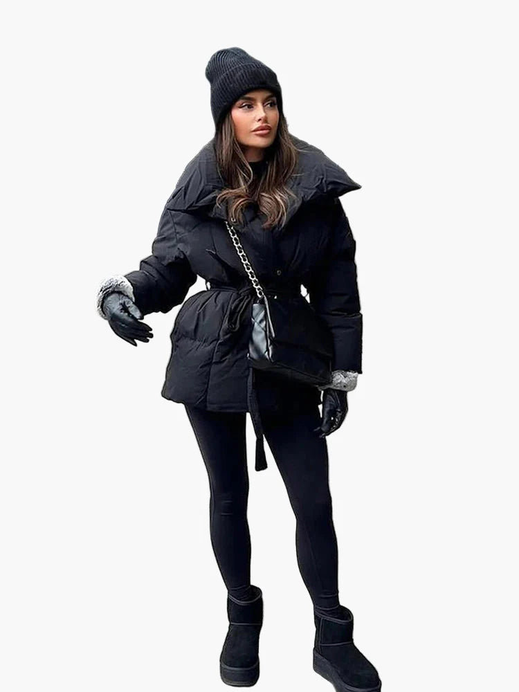 Vinterjakke for dame i elegant urban stil med belte og bred krage