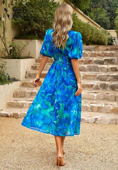 Elegancka sukienka midi w kwiaty dla kobiet – Styl boho chic na okazje i casualowe wyjścia