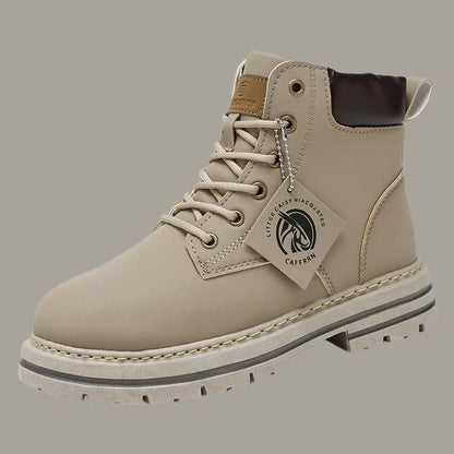 Bottes de randonnée robustes homme style urbain et aventure