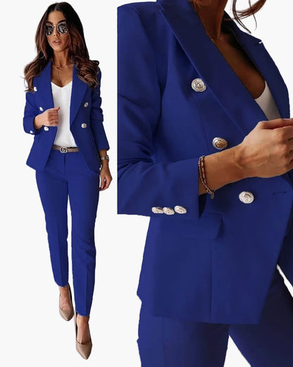 Tailleur pantalon élégant pour femmes, style business chic, ensemble blazer et pantalon pour bureau et occasions formelles