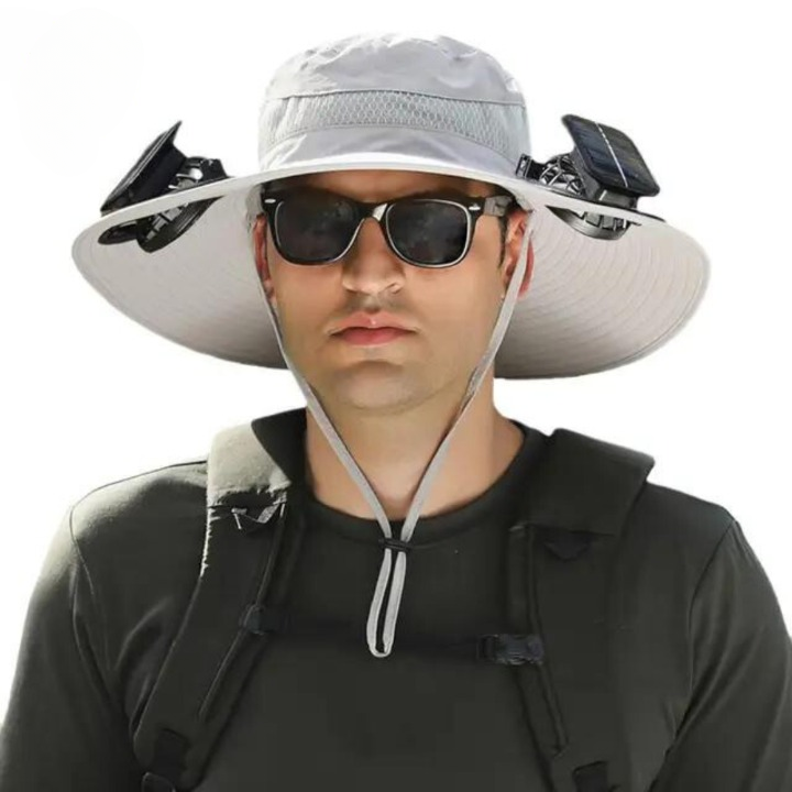 Chapeau de soleil large bord avec ventilateurs solaires intégrés