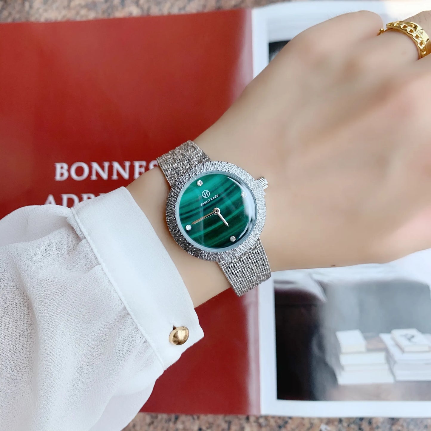 Tanya – Montre Étanche Élégante Vert Aqua pour Femme