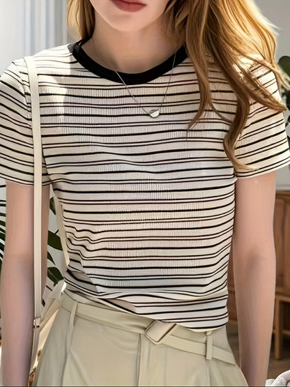 Chic stribet T-shirt til kvinder med rund hals – Elegant stil, ideel til sommeren